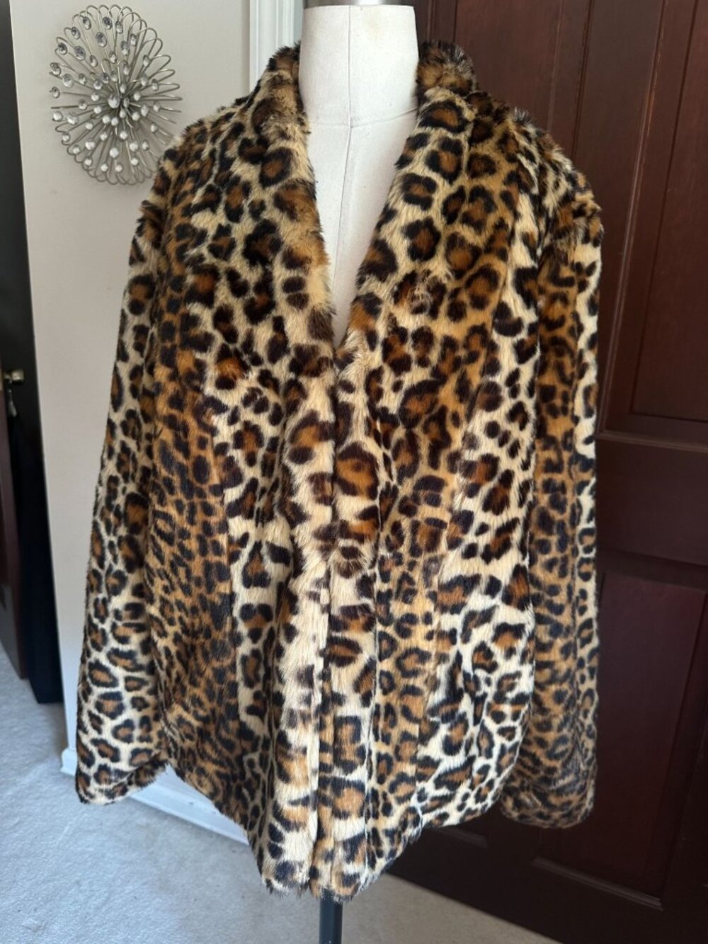 PREMISE animal print jacket with pockets and hook & eye closure L